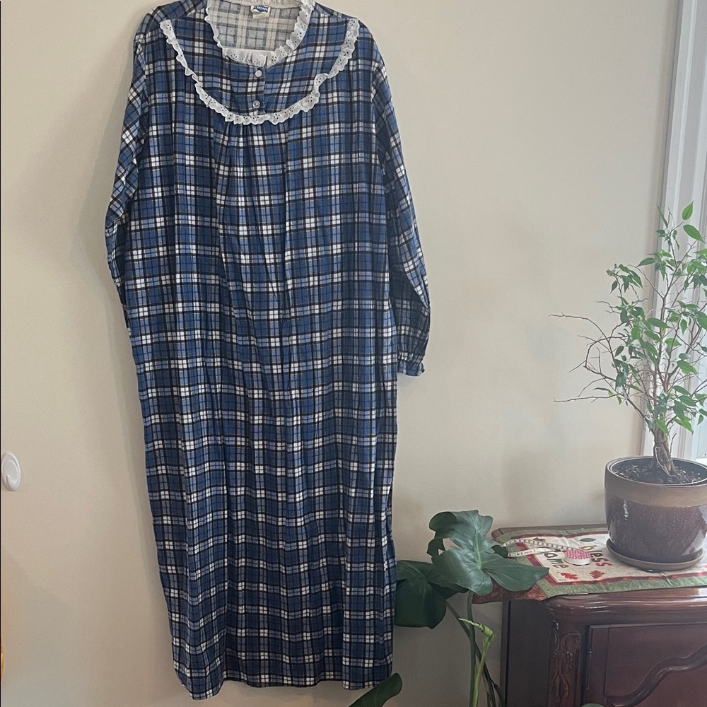 Vintage Crown Flannel Nightgown Blue Lace‎ Plaid Prairie Classic Cozy Winter